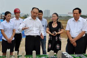 河南省委常委、洛陽市委書記陳雪楓調(diào)研炎黃科技園